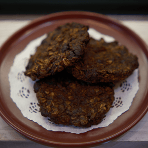 Бисквити с овесени ядки, банан и морков