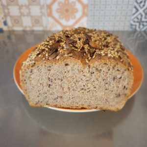 Хляб със семена