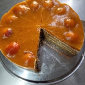 Орехова торта с кайсии