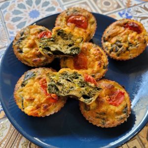 Мини киш със спанак