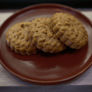 Кулаче - бисквити с пълнеж от фурми и орехи, без добавена захар